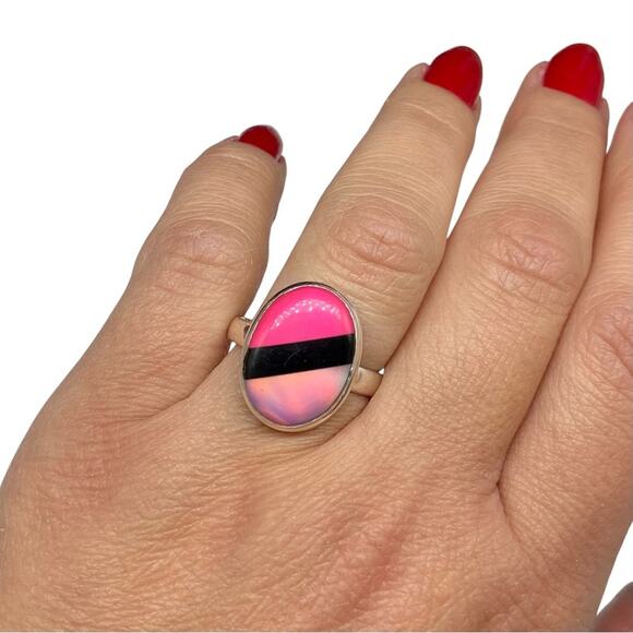 Elegant Silver Ring with Pink and Blue Accents - Picture 11 of 11